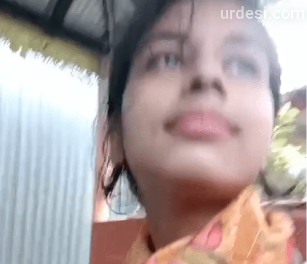 Extremely Cute Young Teen Girl Quick Sucking Cousin Brother Dick in Public Place